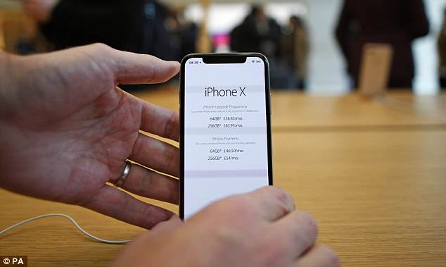 外媒：苹果官方承认iPhone X摄像头存在缺陷